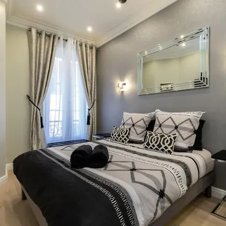 Mobility Lease 2br 2ba 2 Kitchens 2 Balconies In Old Town Сasa de vacaciones