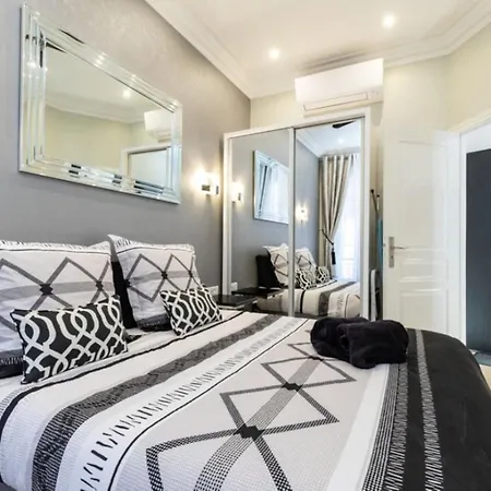 Mobility Lease 2br 2ba 2 Kitchens 2 Balconies In Old Town Niza
