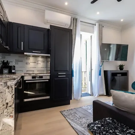 Mobility Lease 2br 2ba 2 Kitchens 2 Balconies In Old Town Сasa de vacaciones