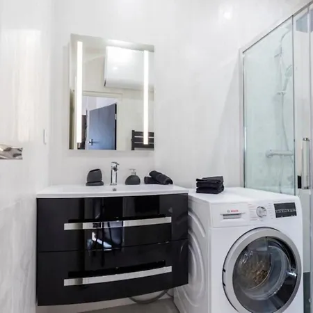 Сasa de vacaciones Mobility Lease 2br 2ba 2 Kitchens 2 Balconies In Old Town