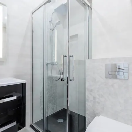 Mobility Lease 2br 2ba 2 Kitchens 2 Balconies In Old Town * Niza
