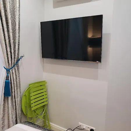 Mobility Lease 2br 2ba 2 Kitchens 2 Balconies In Old Town Niza